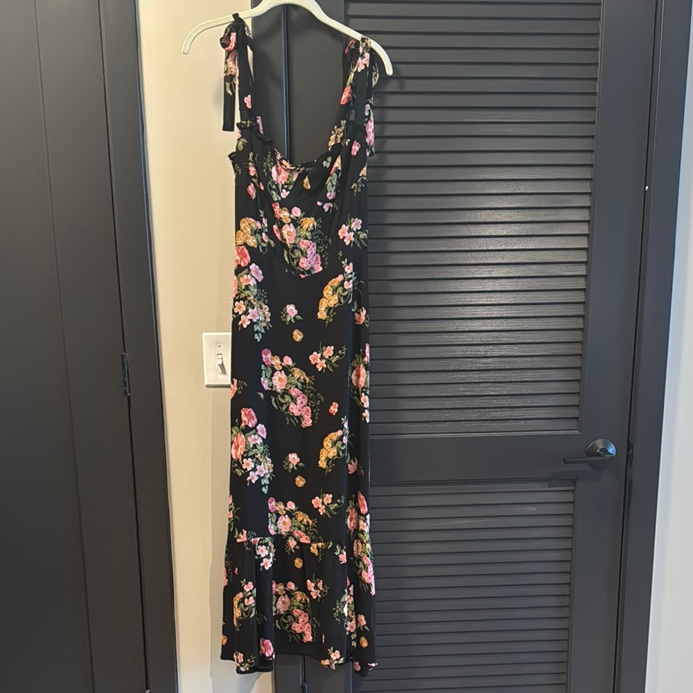 Reformation Nikita Dress | Size 8 | NWOT - Picture 3 of 9